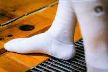 Load image into Gallery viewer, ロングレングス | 極上の白ソックス【MEN】